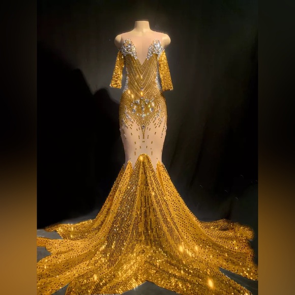 Magnificent Sylvia Luxury Crystal Sequin Dress in Silver - Picture 9 of 12